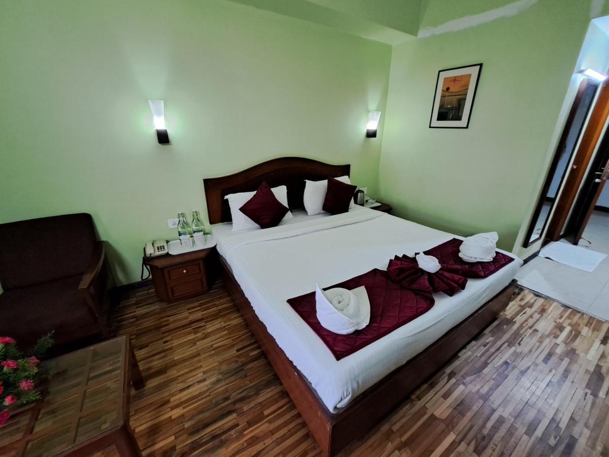 Hotel Preethi Classic Towers Ooty Bagian luar foto