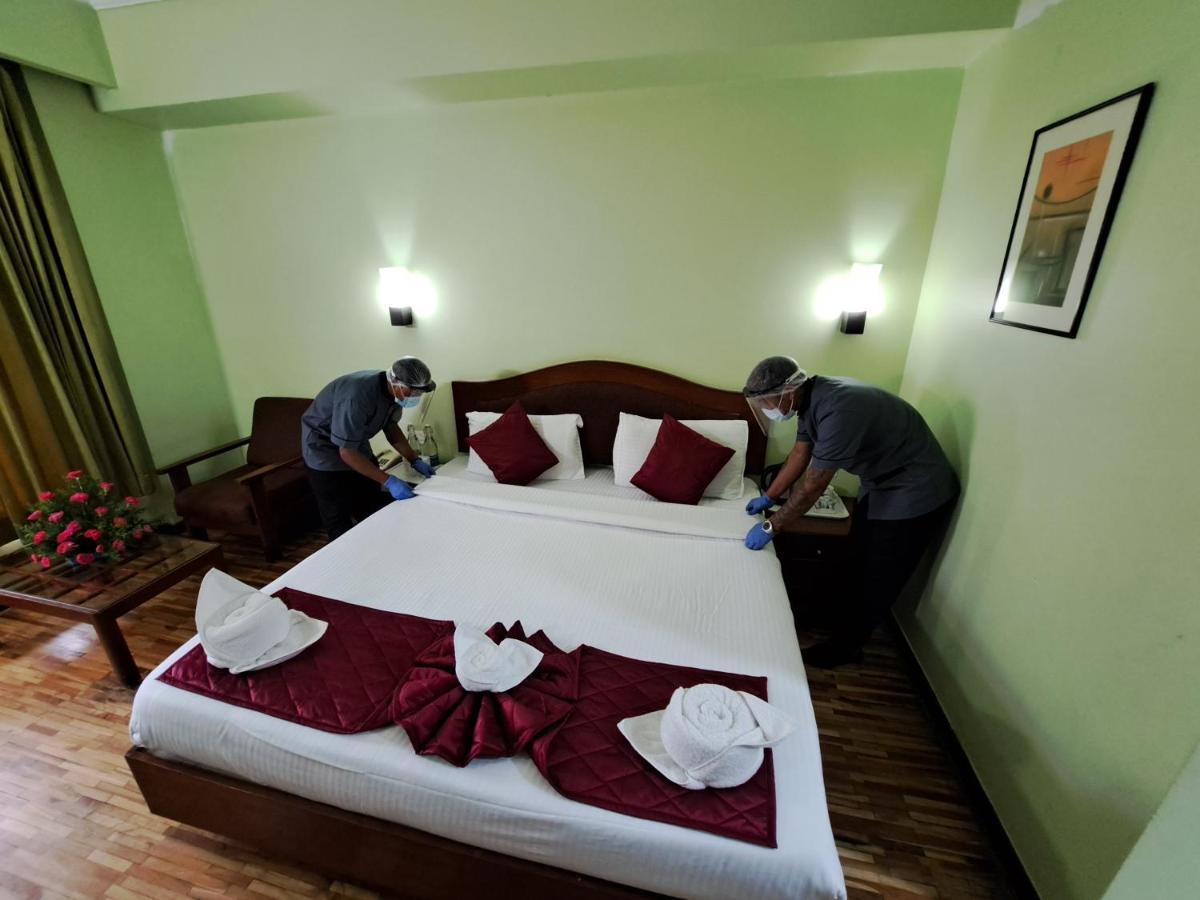 Hotel Preethi Classic Towers Ooty Bagian luar foto