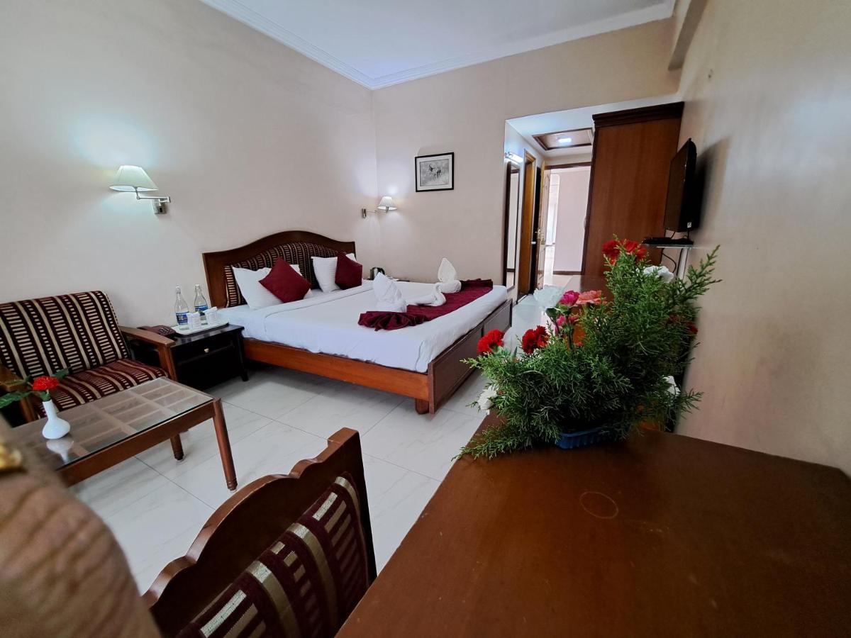 Hotel Preethi Classic Towers Ooty Bagian luar foto