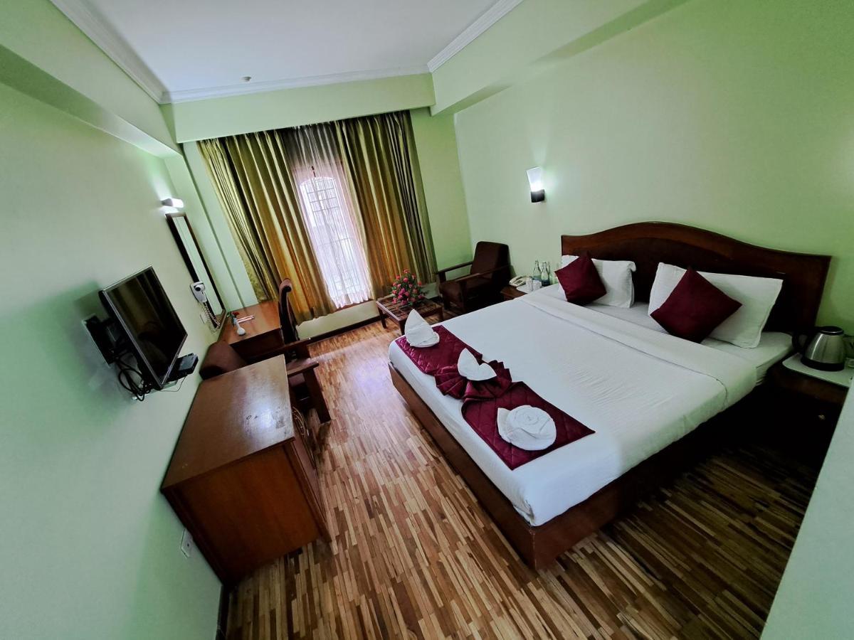 Hotel Preethi Classic Towers Ooty Bagian luar foto