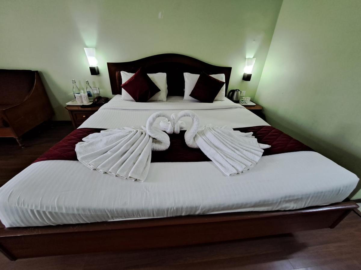 Hotel Preethi Classic Towers Ooty Bagian luar foto