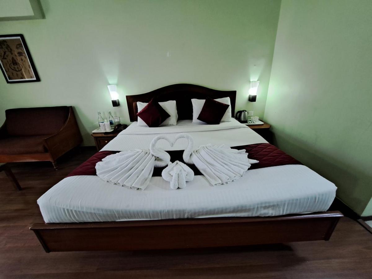 Hotel Preethi Classic Towers Ooty Bagian luar foto