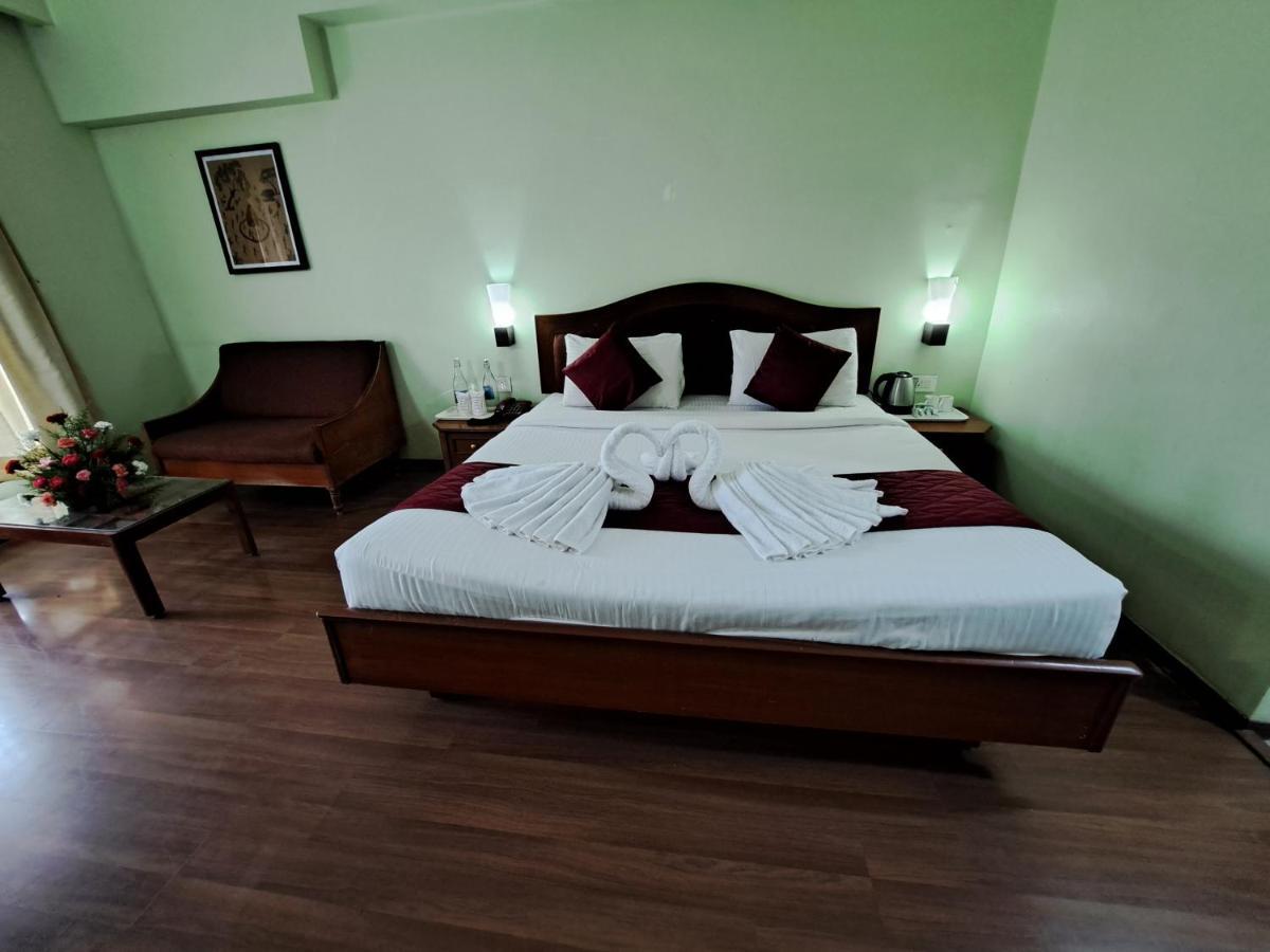 Hotel Preethi Classic Towers Ooty Bagian luar foto