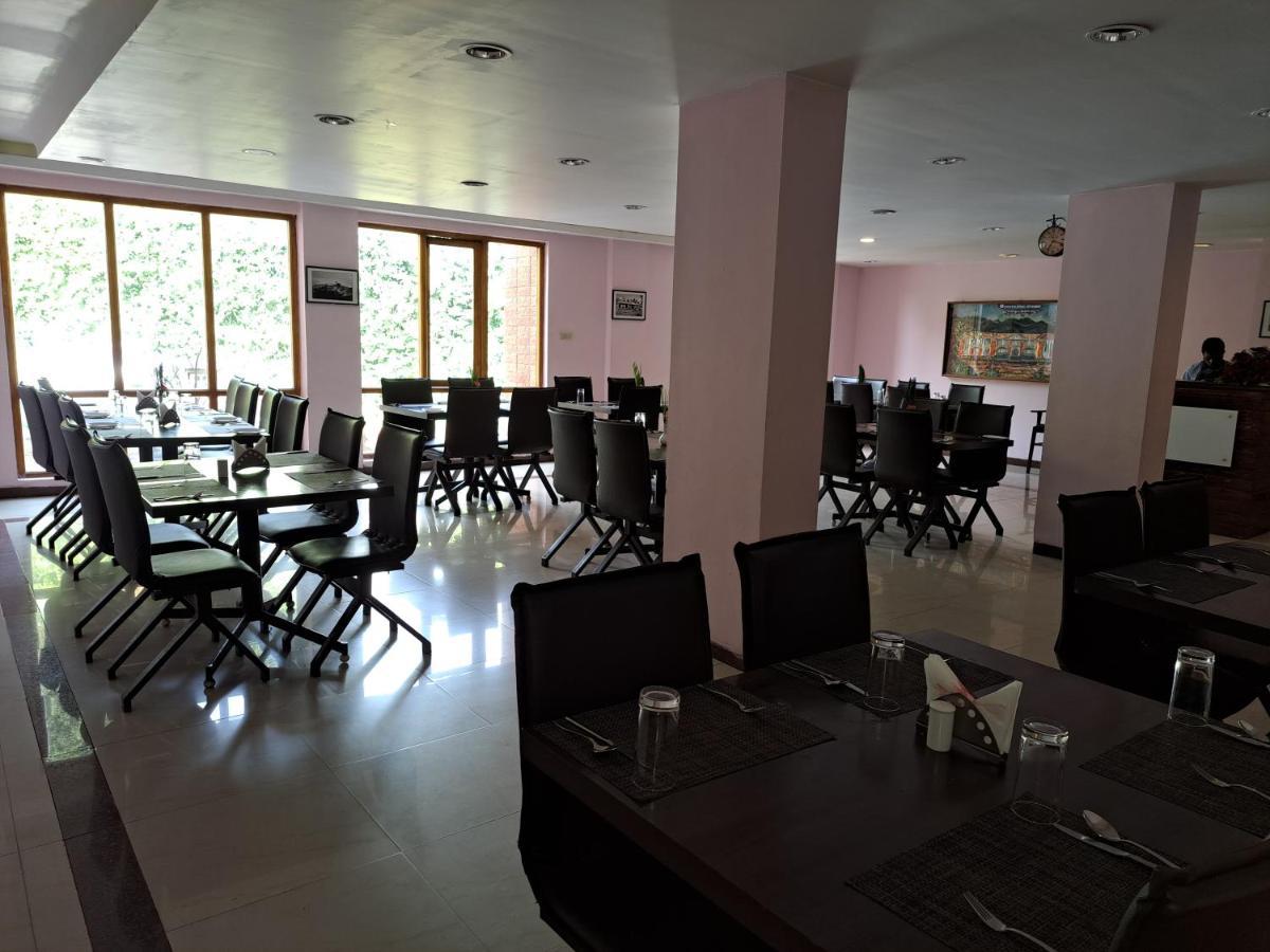 Hotel Preethi Classic Towers Ooty Bagian luar foto