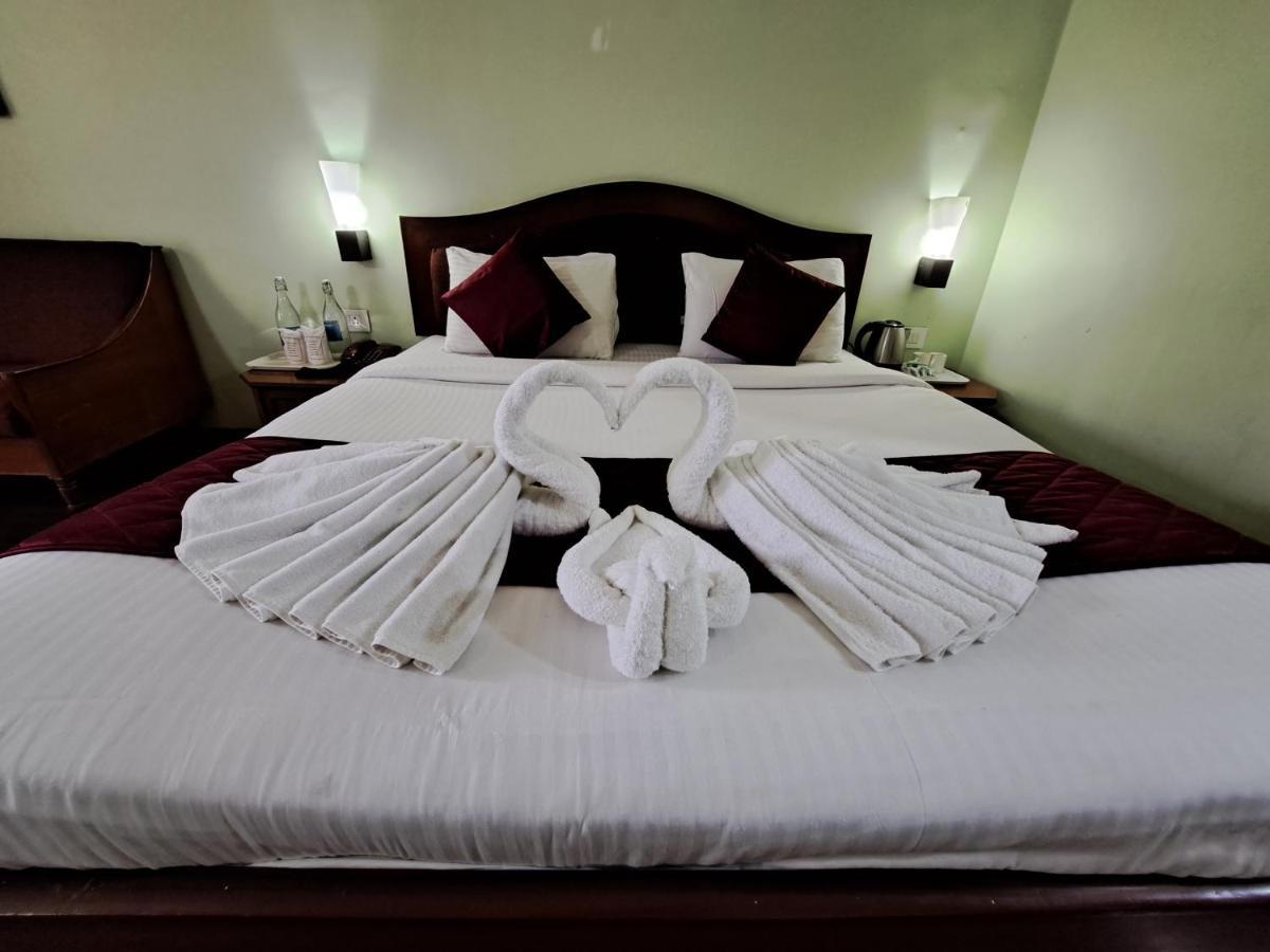 Hotel Preethi Classic Towers Ooty Bagian luar foto