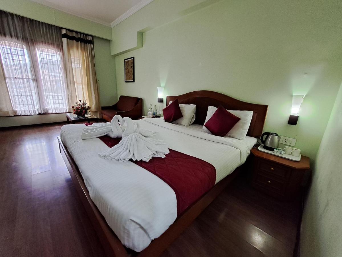 Hotel Preethi Classic Towers Ooty Bagian luar foto