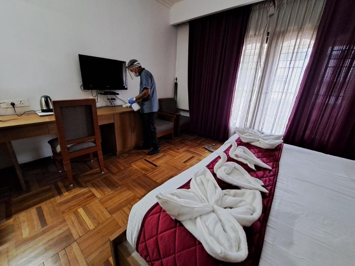 Hotel Preethi Classic Towers Ooty Bagian luar foto