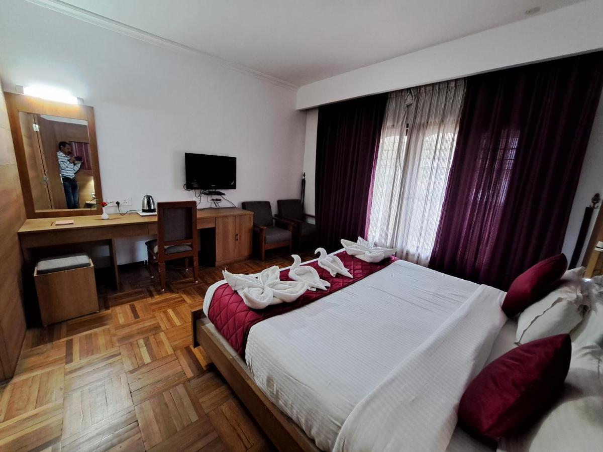 Hotel Preethi Classic Towers Ooty Bagian luar foto