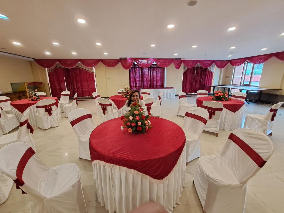 Hotel Preethi Classic Towers Ooty Bagian luar foto
