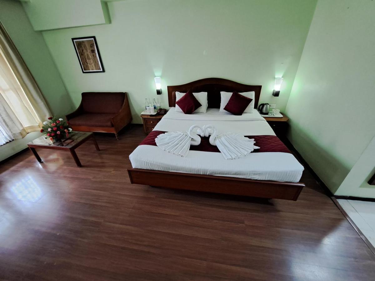 Hotel Preethi Classic Towers Ooty Bagian luar foto