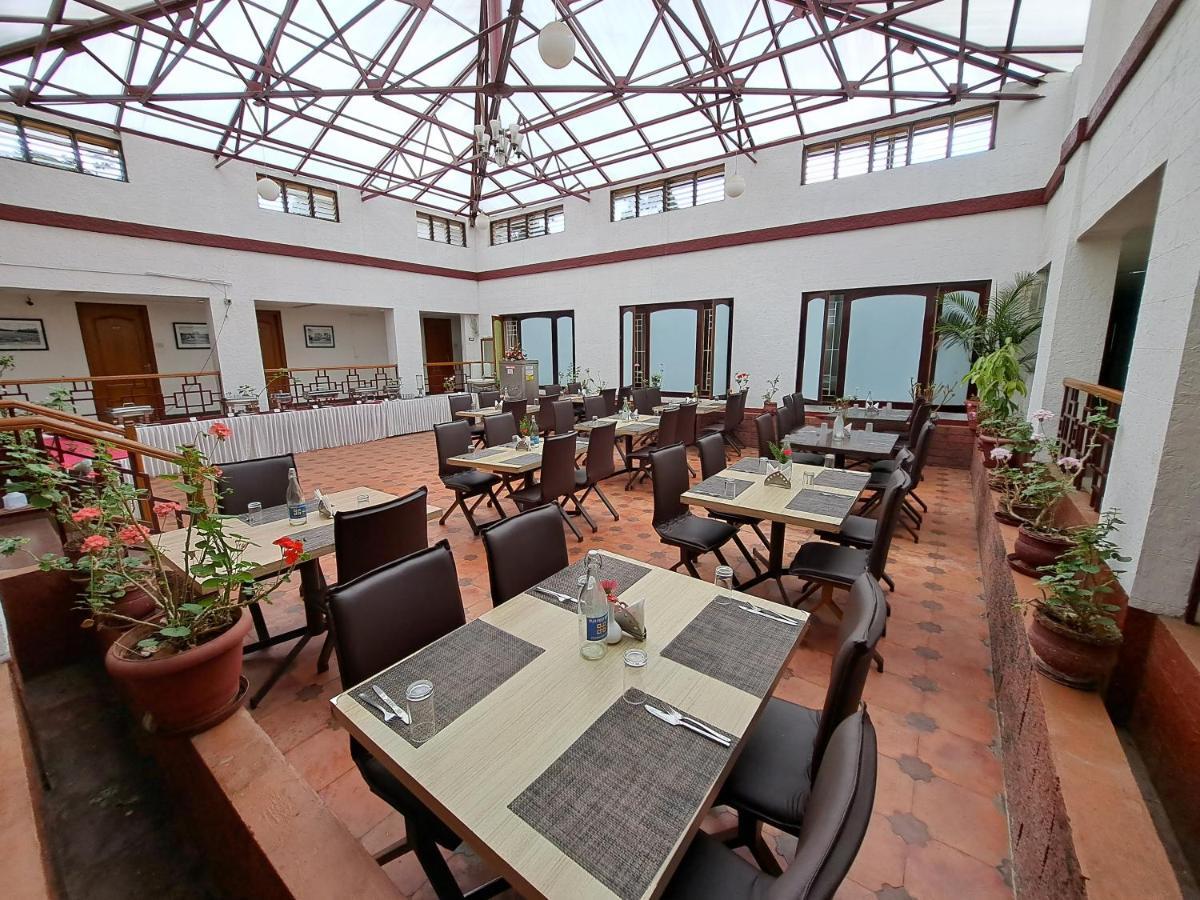 Hotel Preethi Classic Towers Ooty Bagian luar foto
