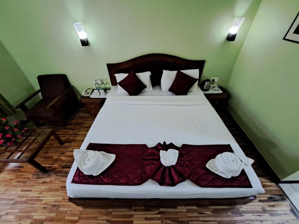 Hotel Preethi Classic Towers Ooty Bagian luar foto