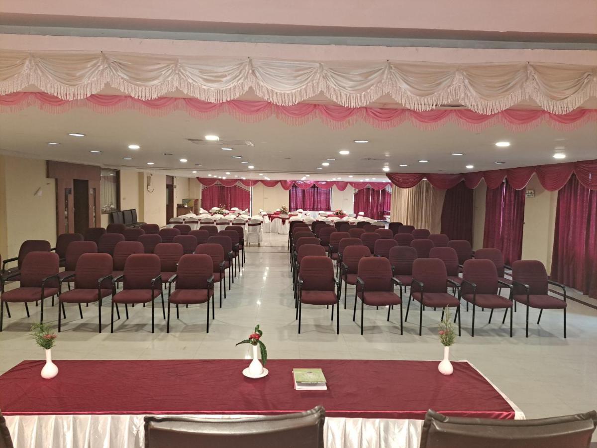 Hotel Preethi Classic Towers Ooty Bagian luar foto