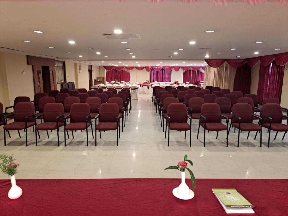 Hotel Preethi Classic Towers Ooty Bagian luar foto