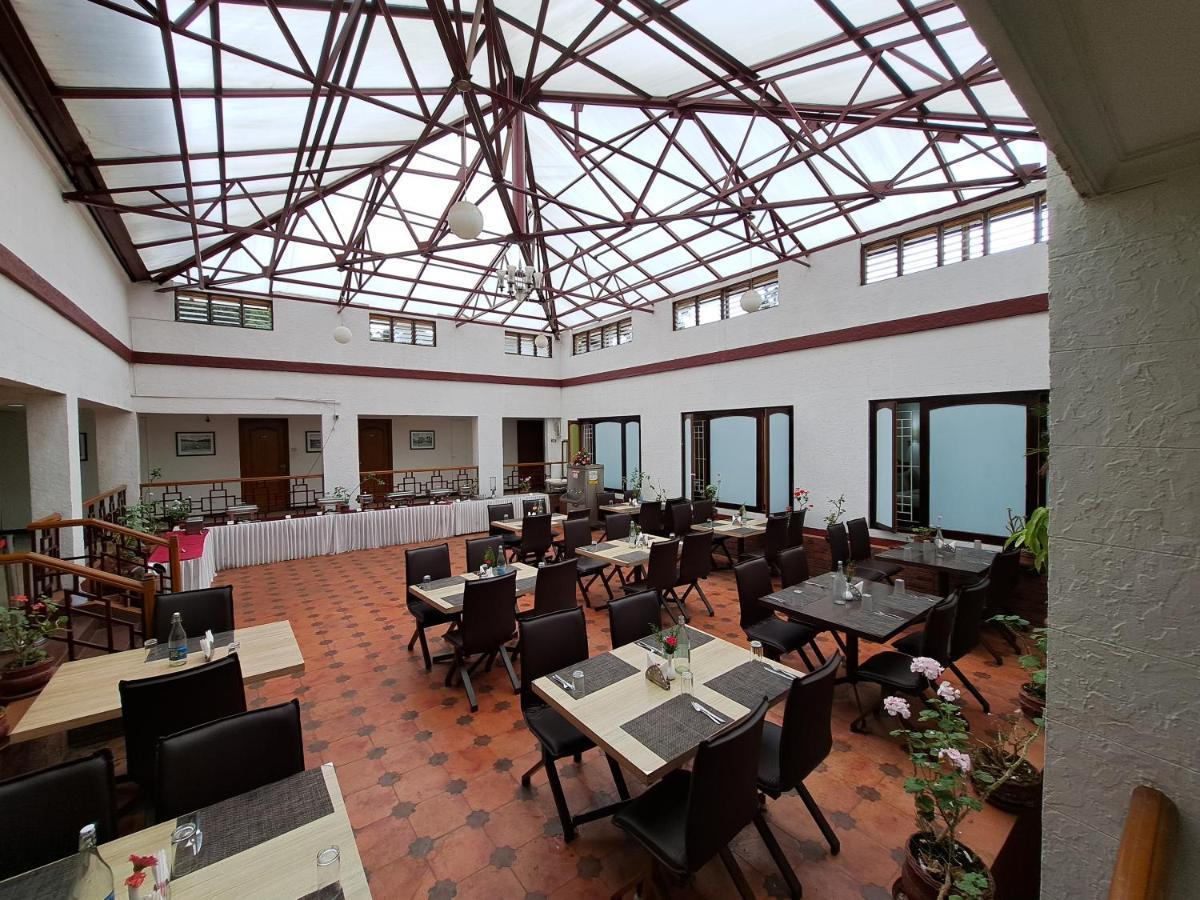 Hotel Preethi Classic Towers Ooty Bagian luar foto